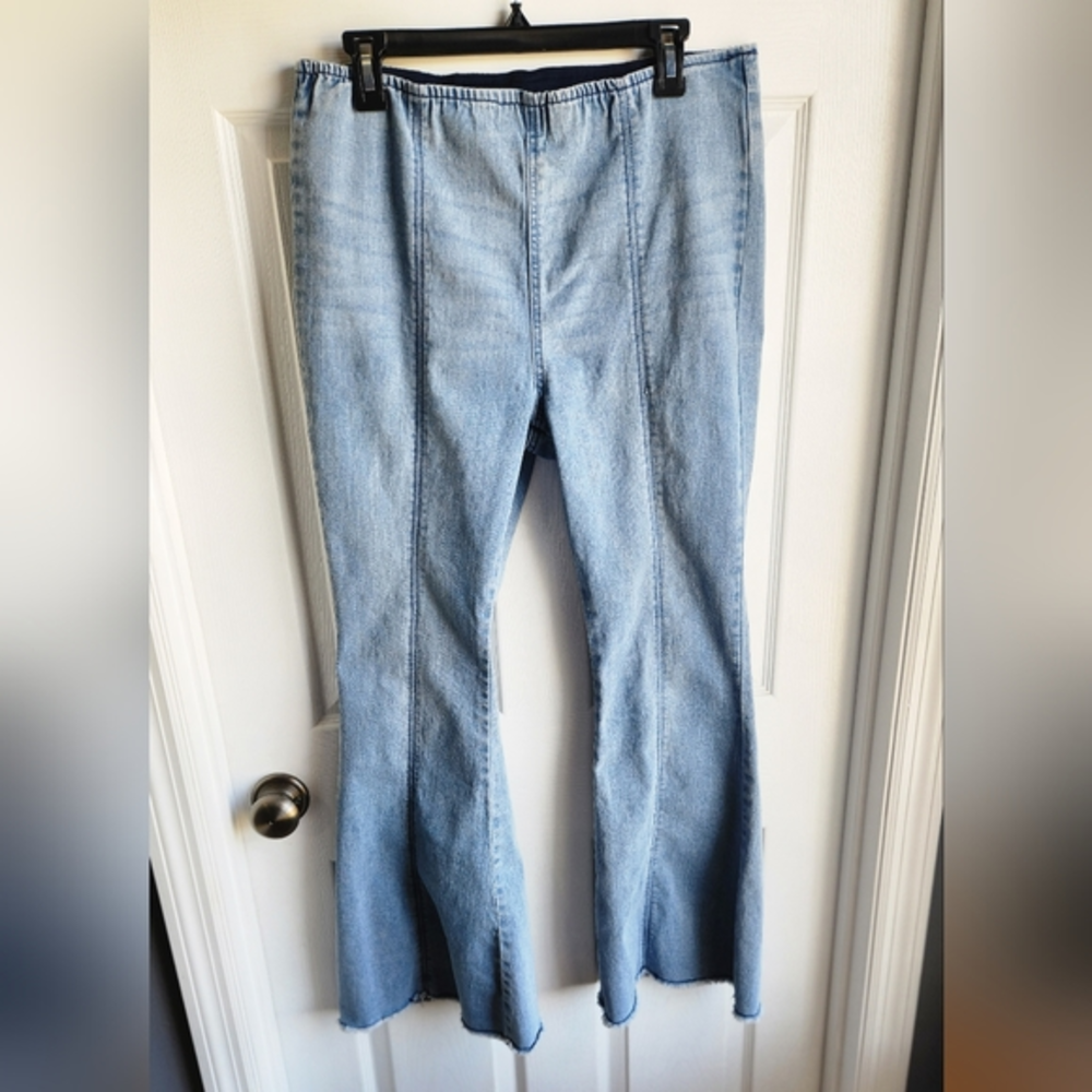 Flare leg‎ jeans